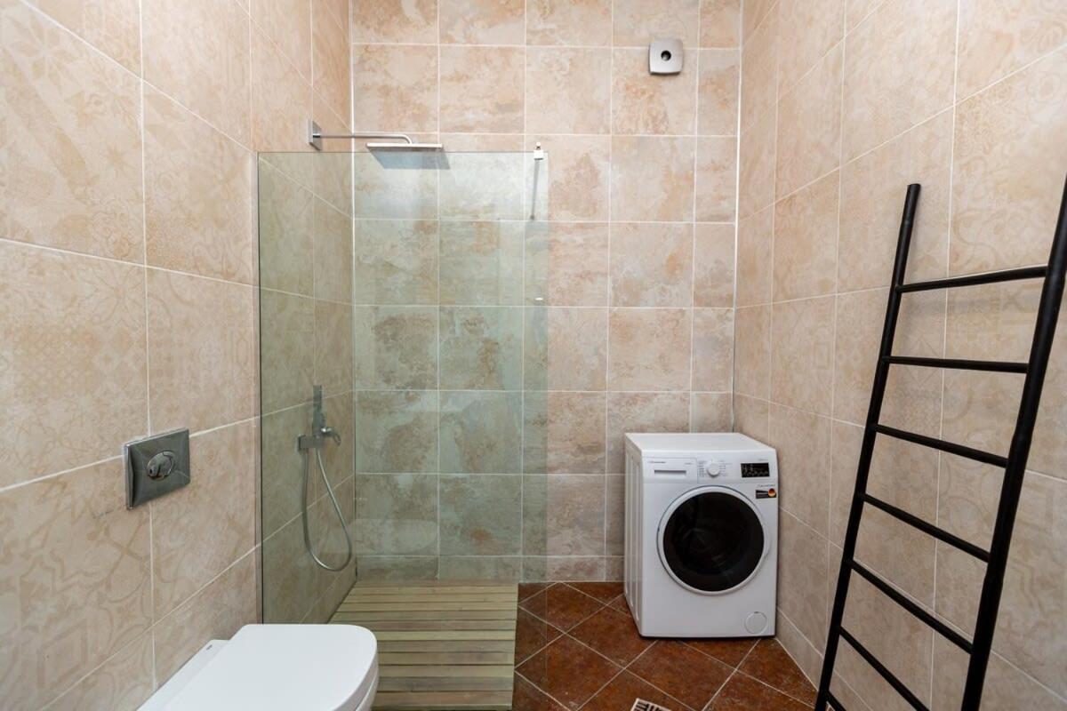 Stylish 2Br Apt In The Heart Of Old טביליסי מראה חיצוני תמונה