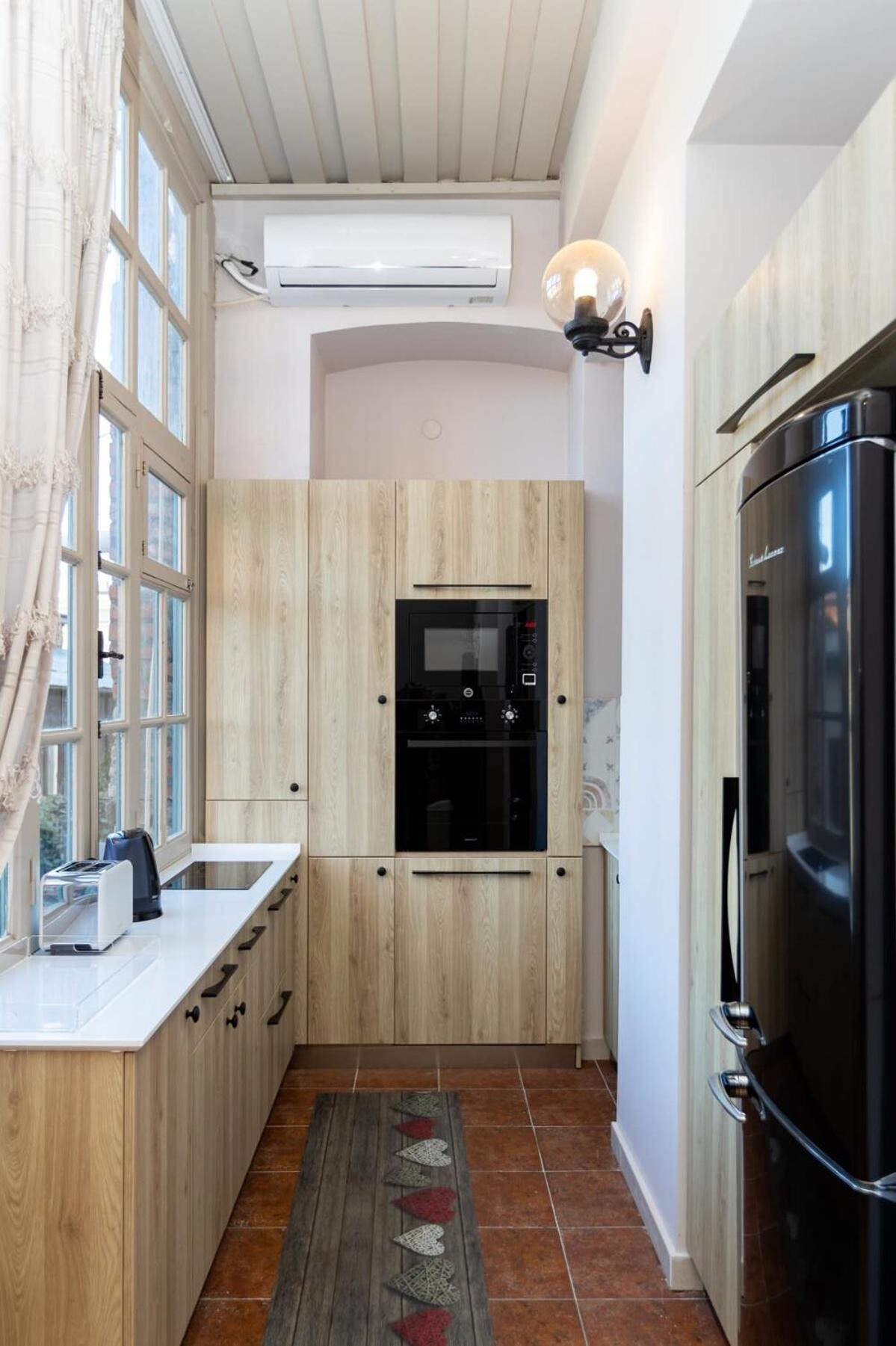 Stylish 2Br Apt In The Heart Of Old טביליסי מראה חיצוני תמונה